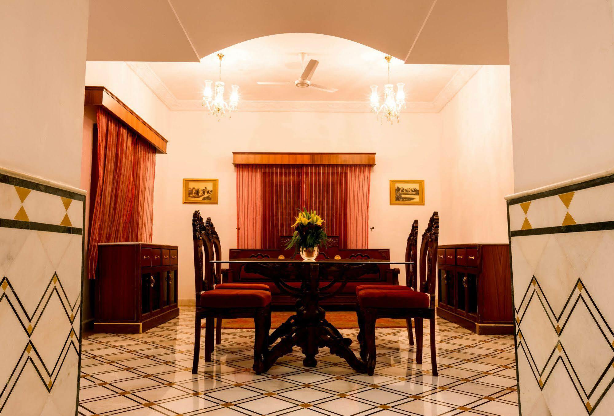 Pratap Mahal Pushkar Ihcl Seleqtion Hotell Eksteriør bilde